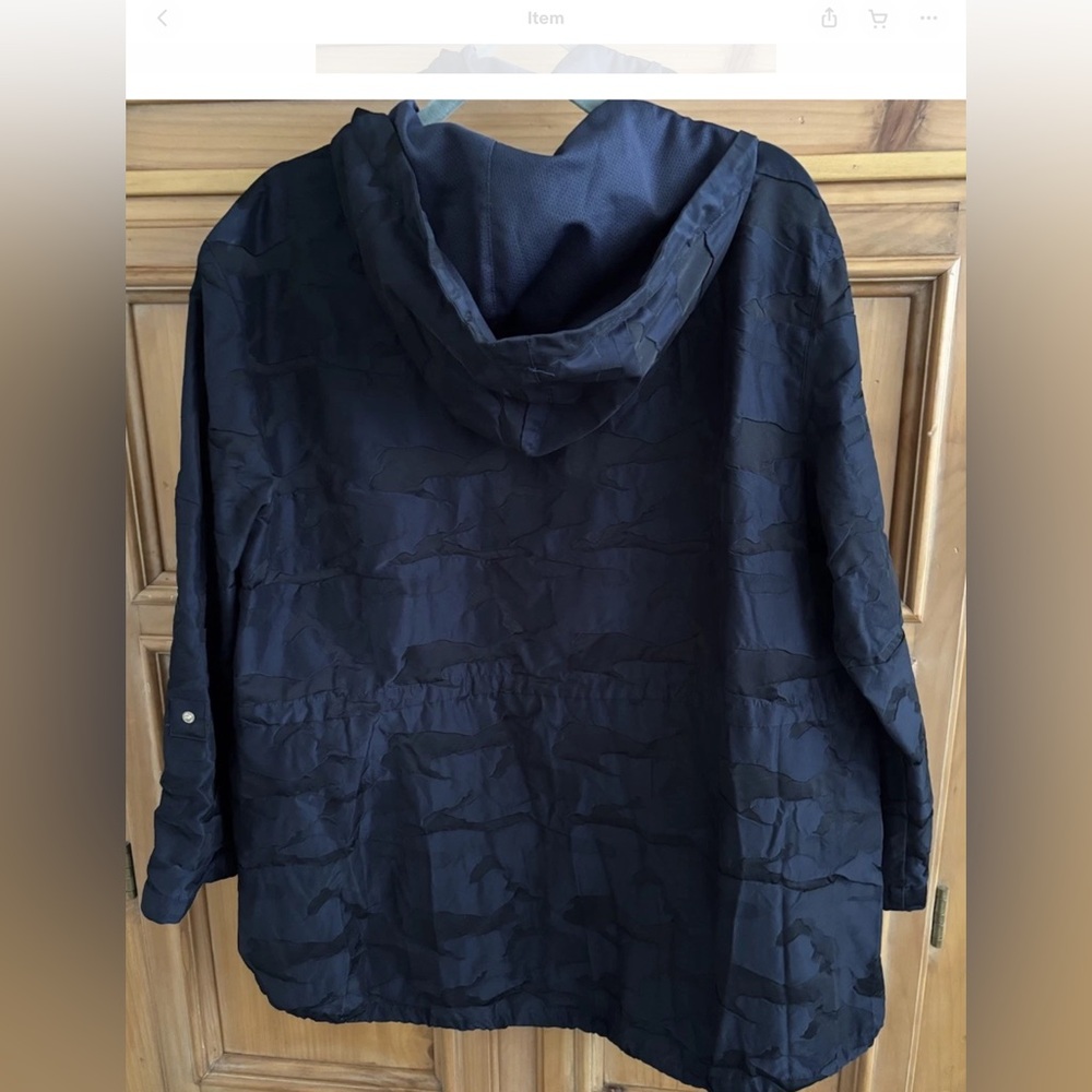 Chico's Zenergy Navy Embossed Camo Print Anorak Jacket Size 3=16/18 - Picture 2 of 8